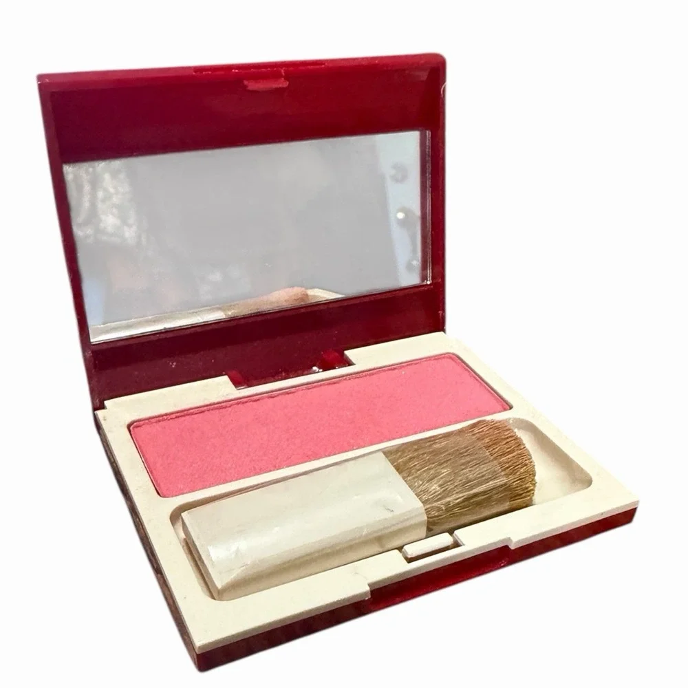 New NOS Avon Natural Radiance Powder Blush .23‎ Oz Coral Fantasy